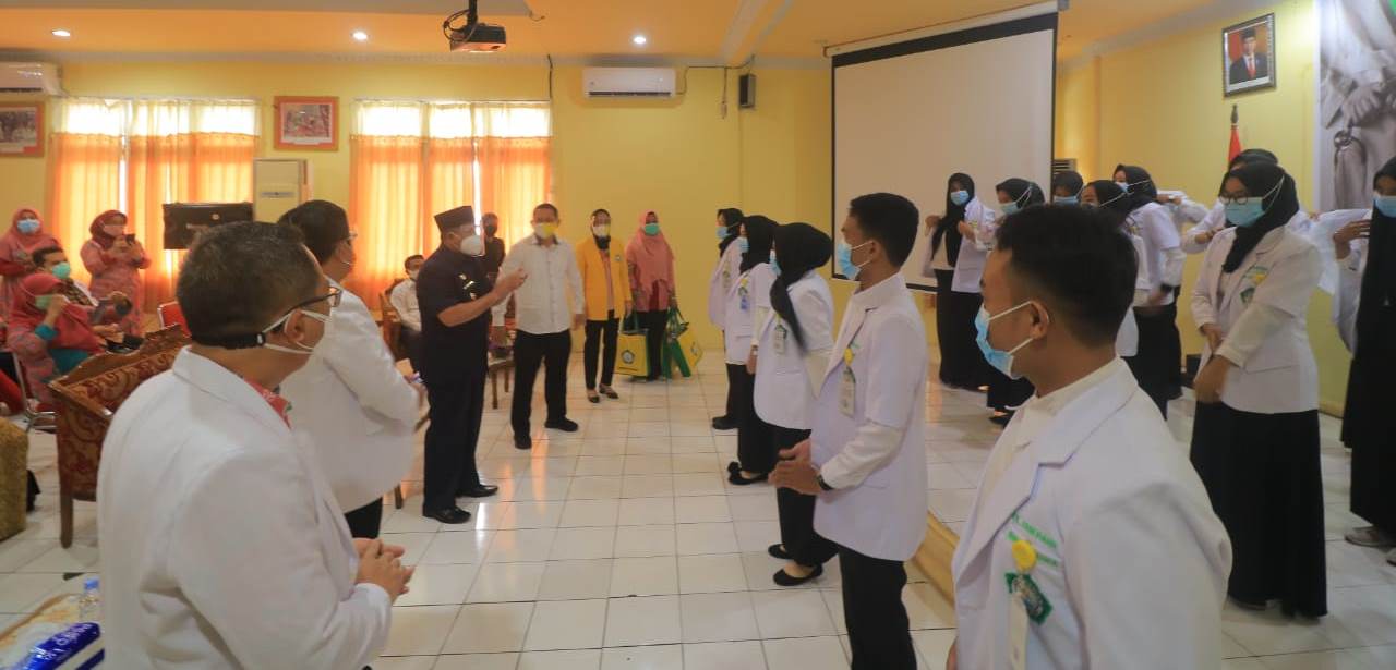 22 Orang Sarjana Kedokteran Unkhair Mulai Pendidikan Koas di RSUD Chasan Boesoirie