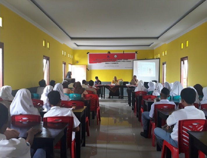 Fakultas Kedokteran Unkhair melakukan Pendidikan Kesehatan Kepada Siswa SMAN 3 Gambesi Tentang  Kebersihan Toilet Sebagai Upaya Pencegahan  ISK