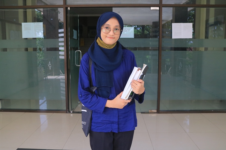 Berkat Doa Ibu, Tamalia Alumni Unkhair Lulus Beasiswa LPDP