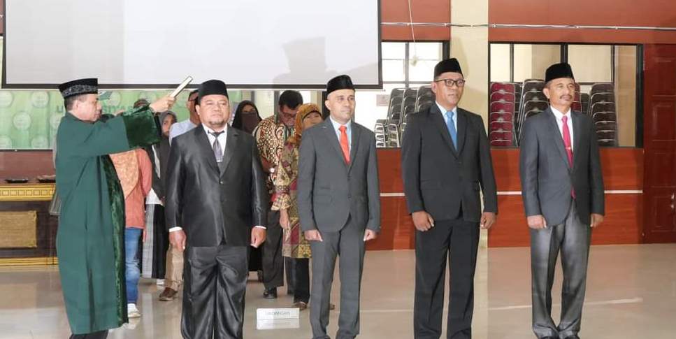 Rektor Lantik Wakil Dekan Fakultas Perikanan dan Ilmu Kelautan, Serta Sekertaris LP3M Unkhair