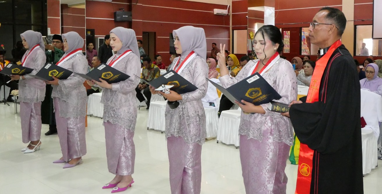 FK Unkhair Gelar Pengambilan Sumpah Dokter Periode Kedua