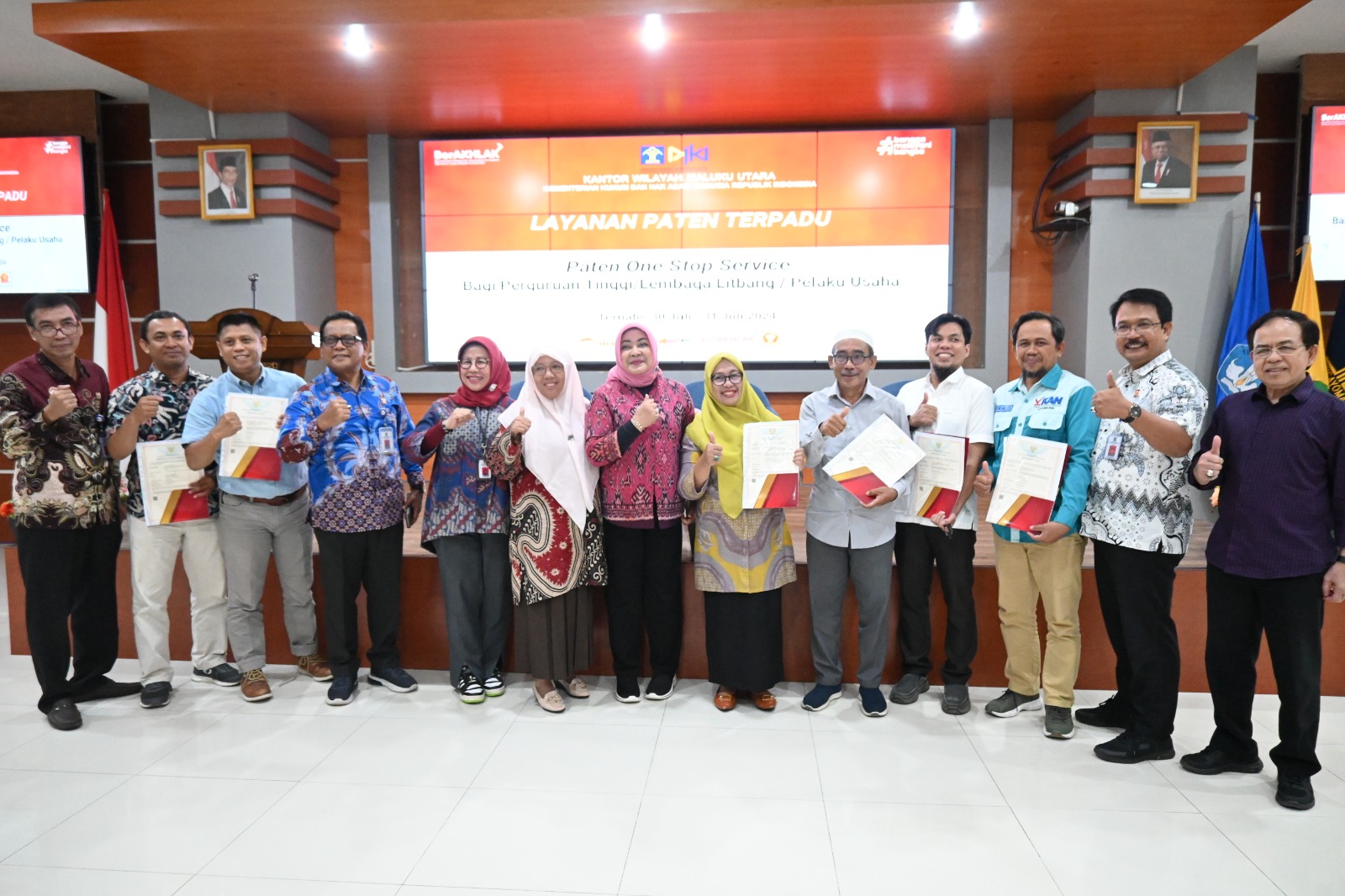 Buat Invensi, 6 Dosen Unkhair Terima Sertifikat Paten