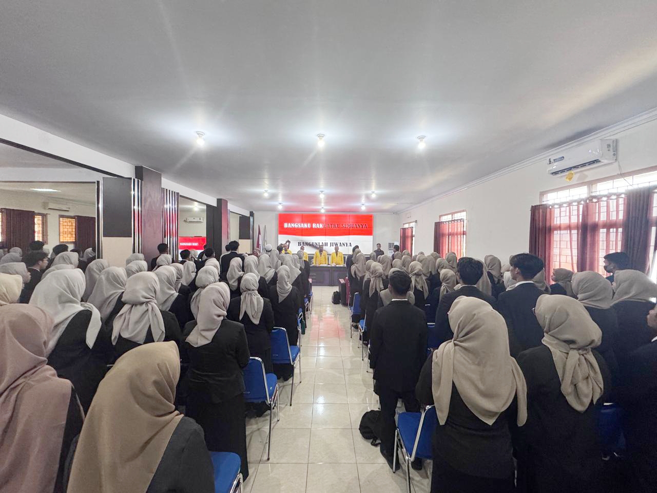 Yudisium FEB Unkhair; Dekan Harap Kontribusi Alumni