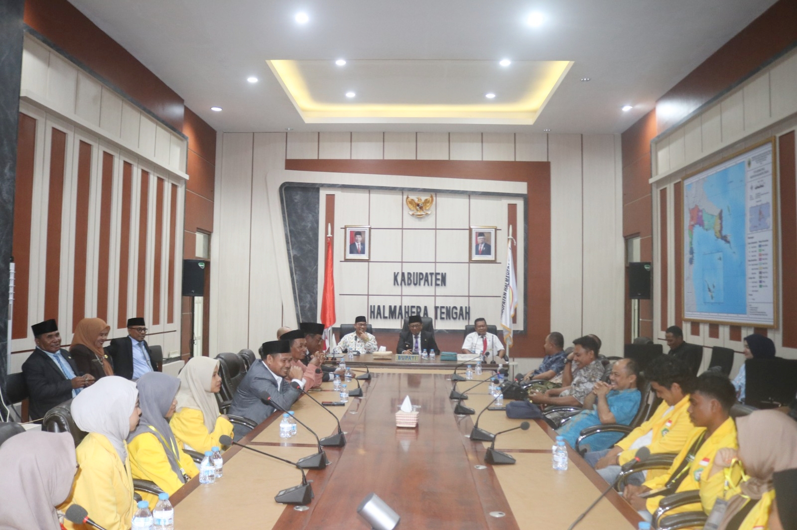 Bupati Halteng Sambut Mahasiswa MBKM FEB Unkhair