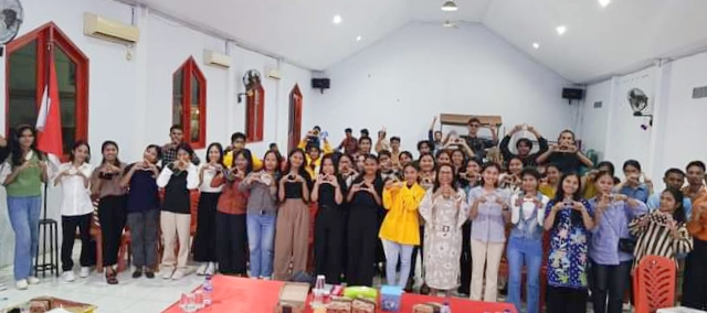 Dies Natalis ke-13, Persekutuan Mahasiswa Kristen Unkhair Gelar Seminar Ilmiah