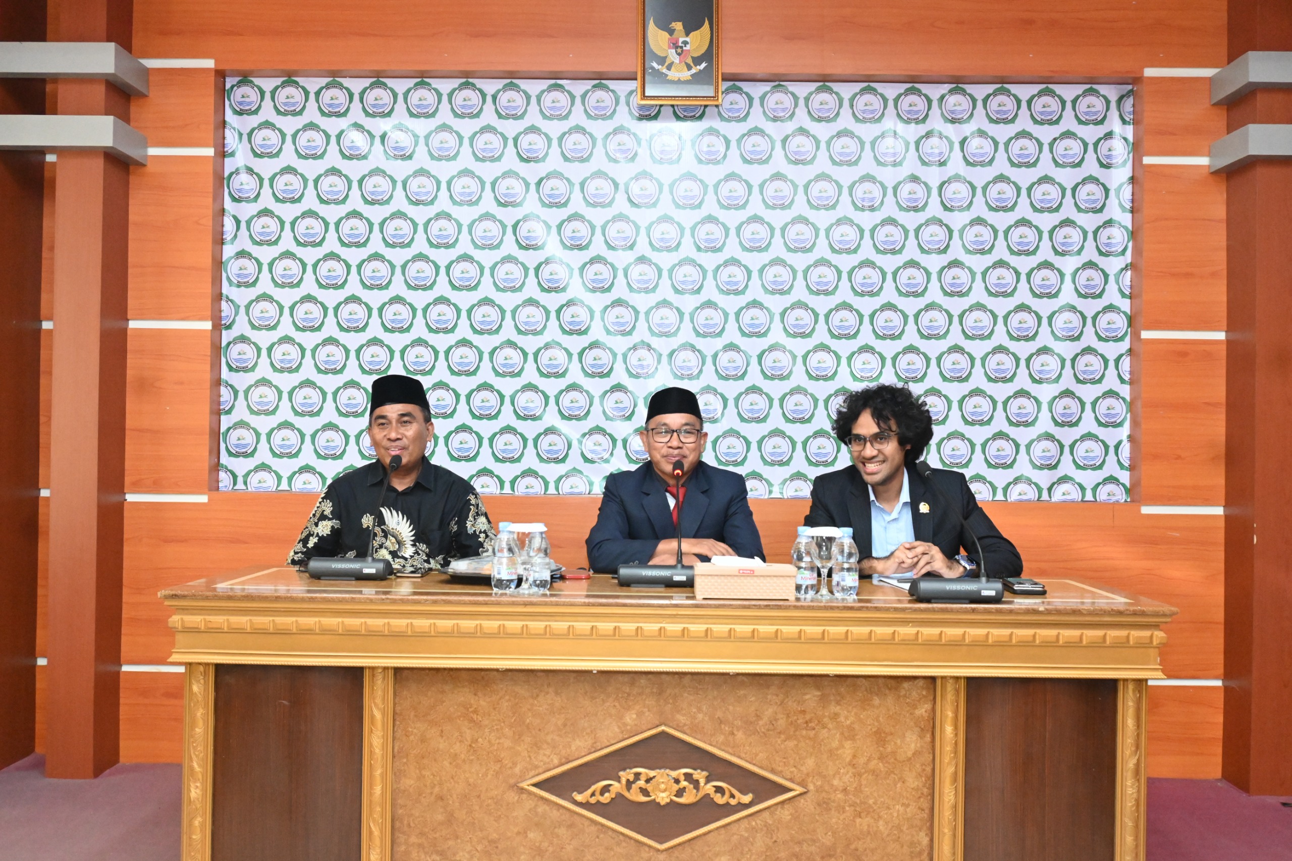 Rektor Terima Kunjungan Perdana Anggota DPD RI di Universitas Khairun