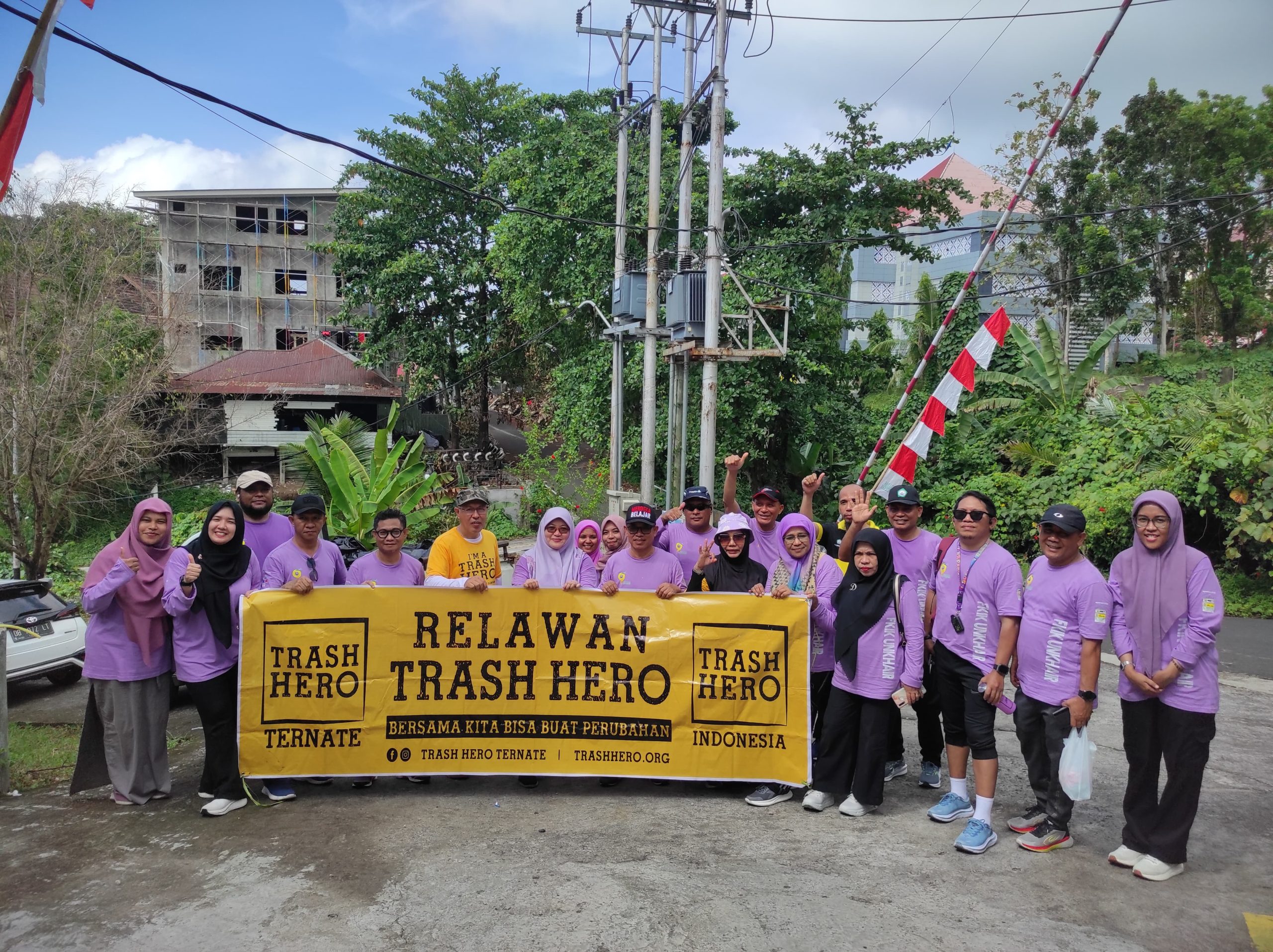 Ratusan Peserta Ikuti Fun Walk Meriahkan Dies Natalis Ke-9 FKIK Unkhair