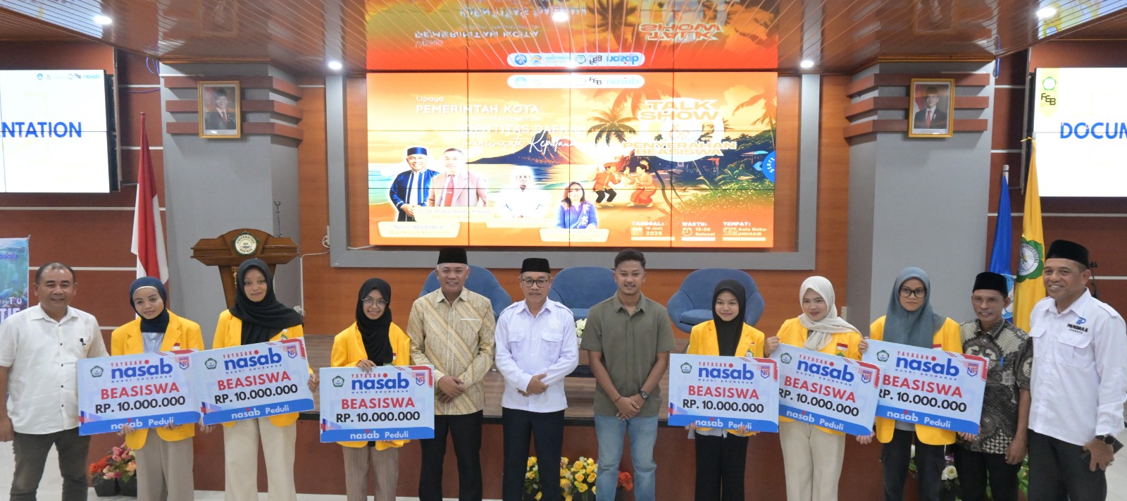 Mahasiswa FEB Unkhair Terima Beasiswa dari Program Nasab Peduli
