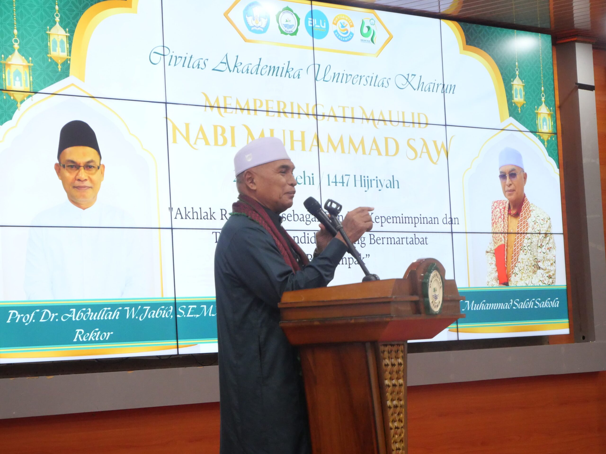 KH. Muhammad Saleh Sakola Ajak Civitas Akademika Unkhair Teladani Akhlak Rasulullah