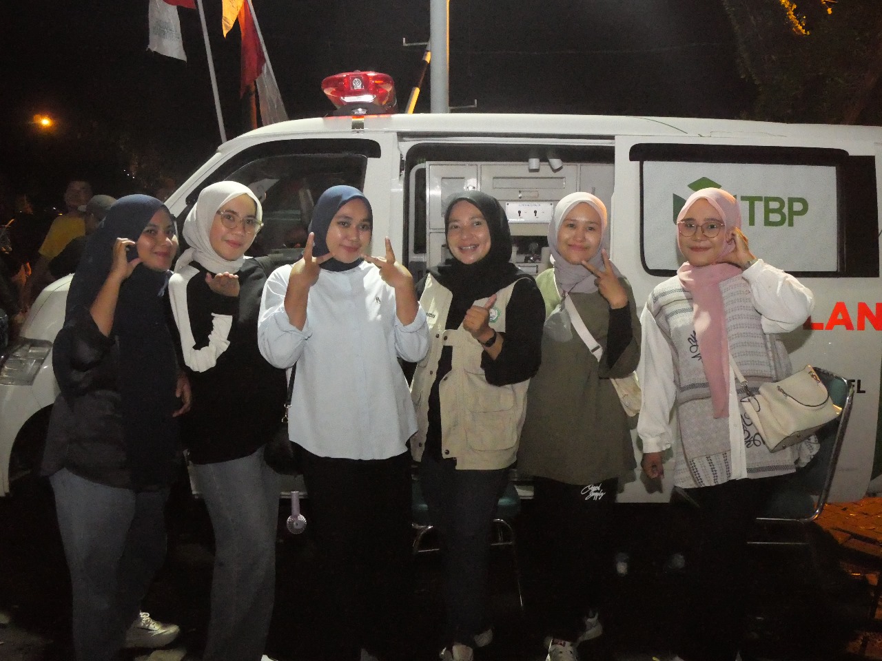 Di Balik Gemerlap Konser Last Child, Tim Medis Klinik Pratama Unkhair Siaga Kawal Ribuan Penonton di Benteng Oranje