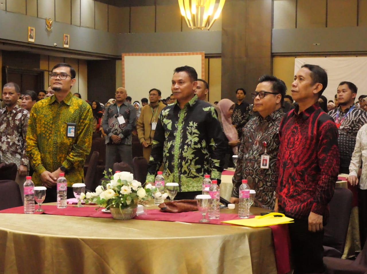 Rektor Unkhair Hadiri Seminar Nasional dan Muscab ke-VI ISEI Ternate