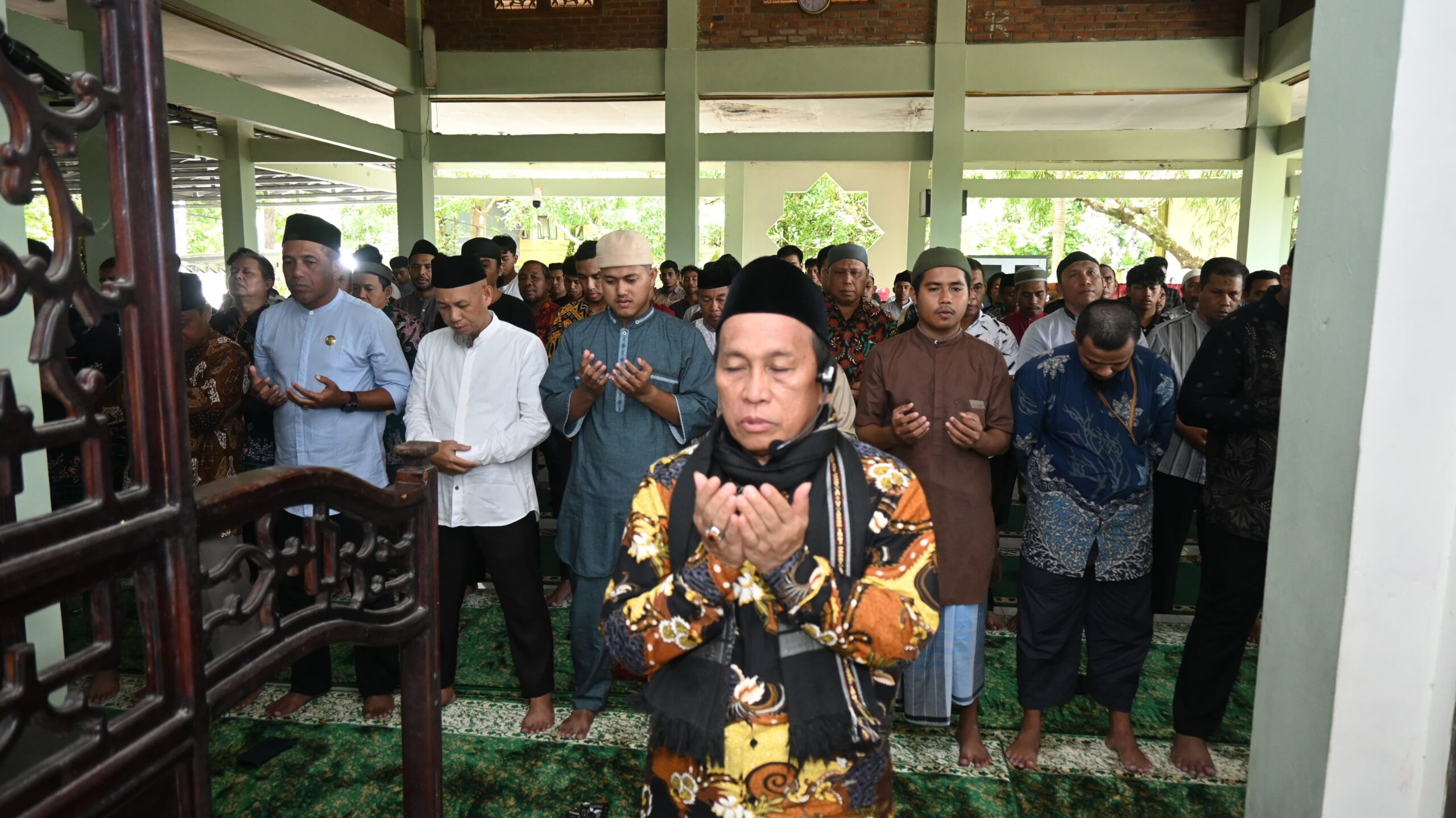 Sivitas Akademika Unkhair Gelar Salat Gaib untuk Dr. Wildan