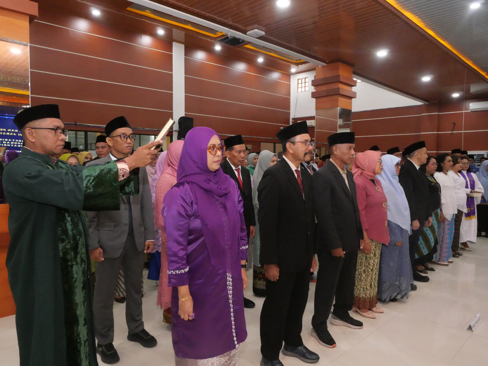 Rektor Lantik 99 Pejabat Unkhair, Ini Empat Arahan Strategisnya