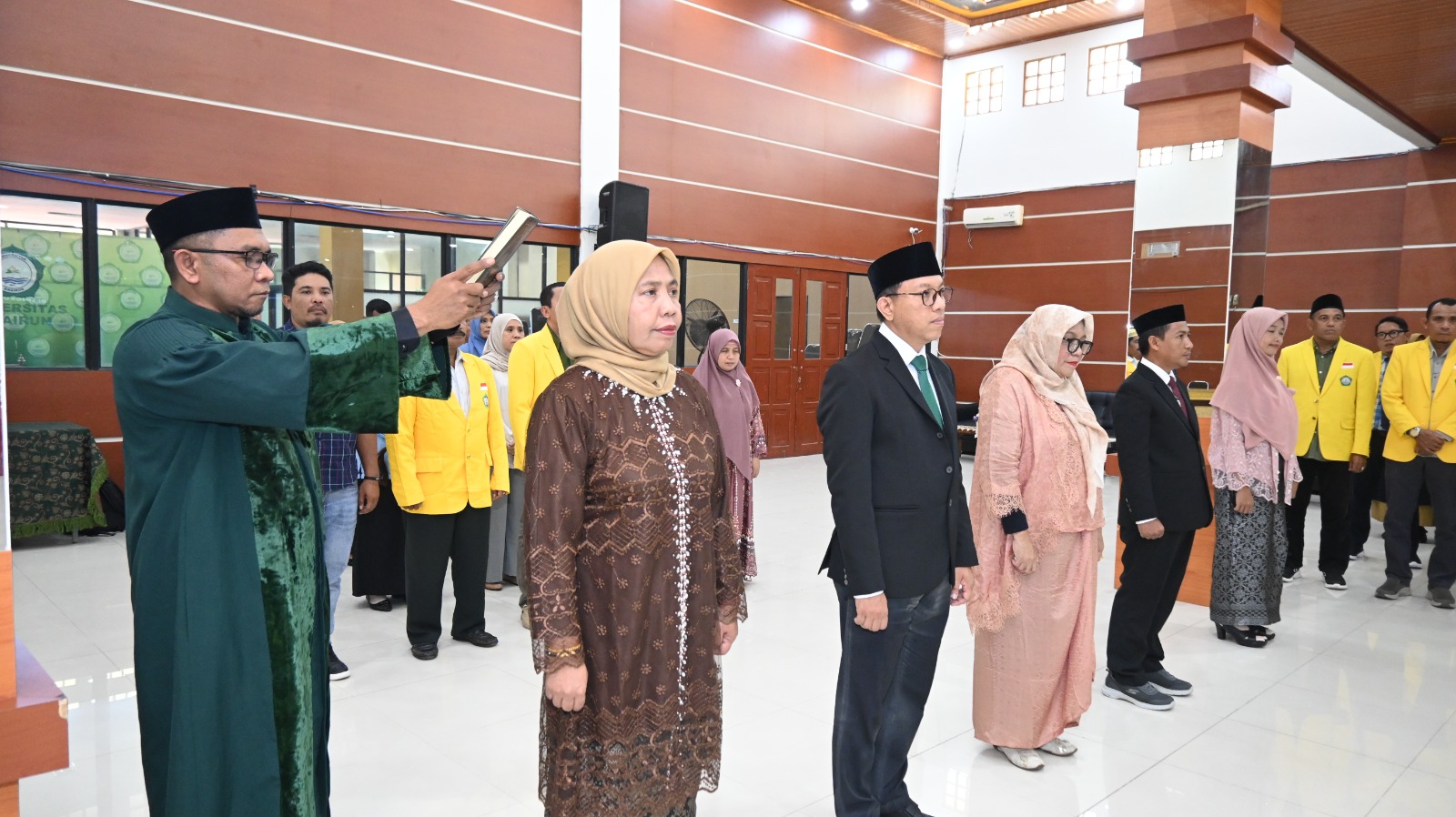 Rektor Unkhair Kembali Lantik Lima Pejabat, Ini Rincian Jabatan Barunya