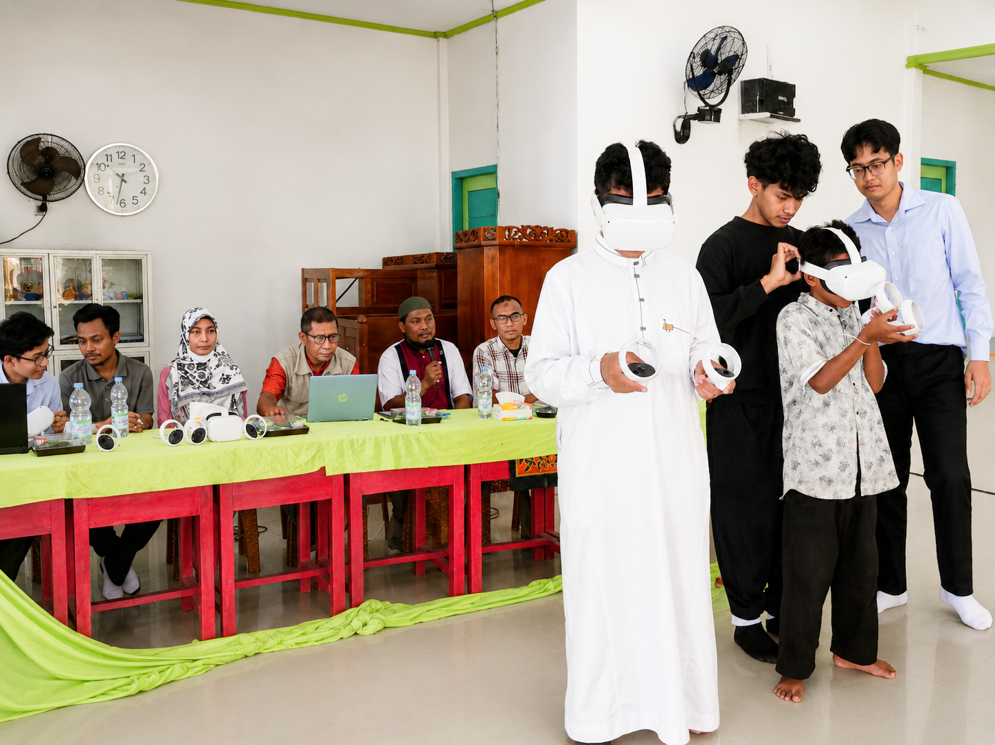 Pusat Tangguh Bencana Unkhair Edukasi Santri Hidayatullah Hadapi Bencana Lewat Teknologi Virtual Reality