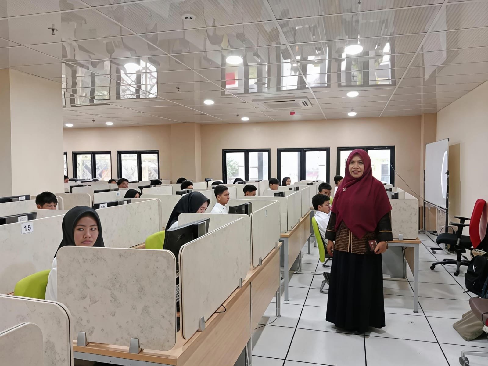 Hari Pertama UTBK Mandiri II Unkhair, Panitia Terapkan Pengawasan Humanis