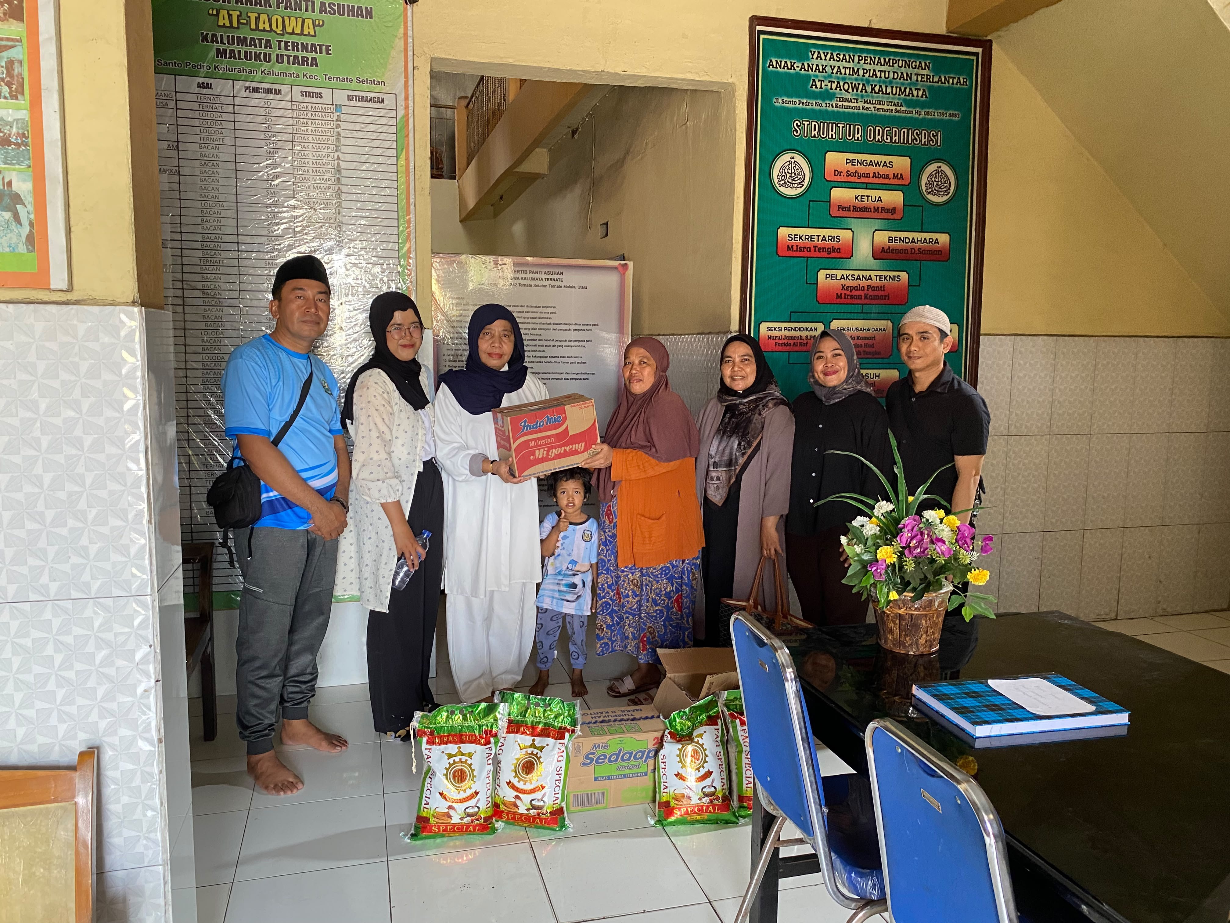 Ziarah Tokoh Pendiri dan Anjangsana Panti Asuhan Warnai Pra Event Dies Natalis ke 27 FIB Unkhair