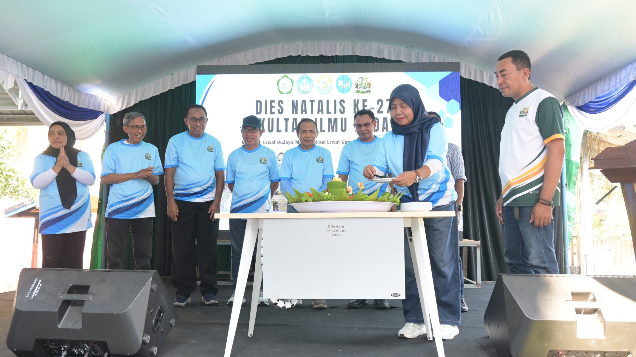 Puncak Dies Natalis ke-27 FIB Unkhair, Tiga Buku Kenang Jasa Para Pendahulu